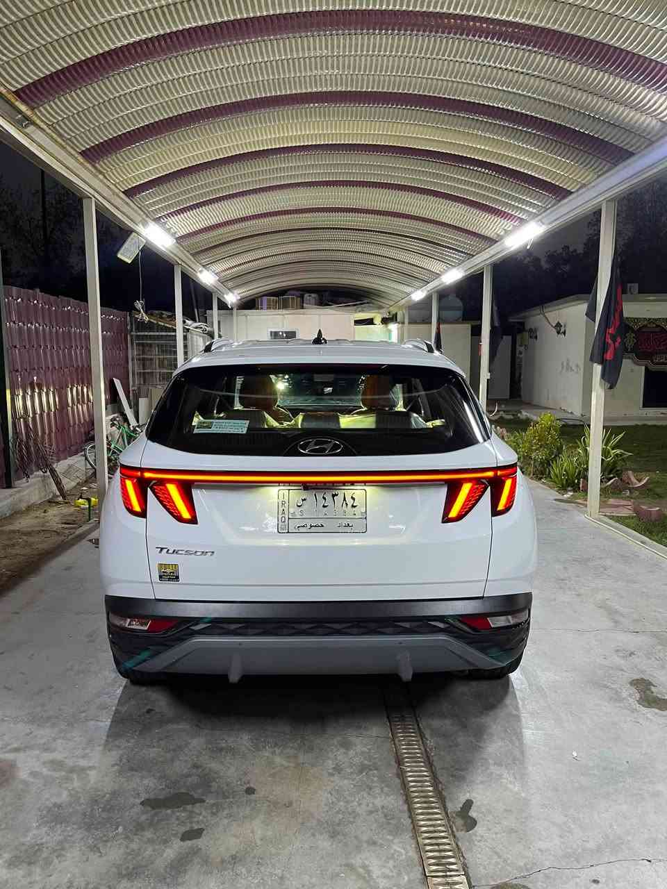 السلام عليكم
🚗توسان 2023 للبيع 

🔺وارد خليجي 

🔺ماشي 28000 

🔺كشنات كهرباء 

🔺شاشة ايباد + ابل كار بلي و اندرويد اوتو 

🔺عداد ديجتال

🔺مثبت سرعة 

🔺اوتو هولد 

🔺مود درايف 

🔺مانع انزلاق 

🔺نظام نزول منحدرات ⛰️

🔺تبريد قطعتين ❄️

🔺بك لايت LED✨

🔺كامرة خلفيه دواره  

🔺حساس امامي خلفي 

🔺قماره حديد 

🔺داخل مخمل 

🔺تحكمات ستيرن جهتين 

🔺هاند بريك بصمه

🔺كير اوتو 6 نمر 

🔺لايت زينون 

🔺ويل حجم 18 🛞

🔺تشغيل عن بعد 

🔺حساس ضغط العجلات 

🔺مري شفط 

🔺شاحن لاسلكي 🔋

🔺بردات خلفيه 

بيها طخه بين الجاملغ وباب الصدر ومعمرة تعمير جيد 

مكان السيارة بغداد 

💵السعر 198$   وقابل للتفاوض  

📞للتواصل          : ***********
