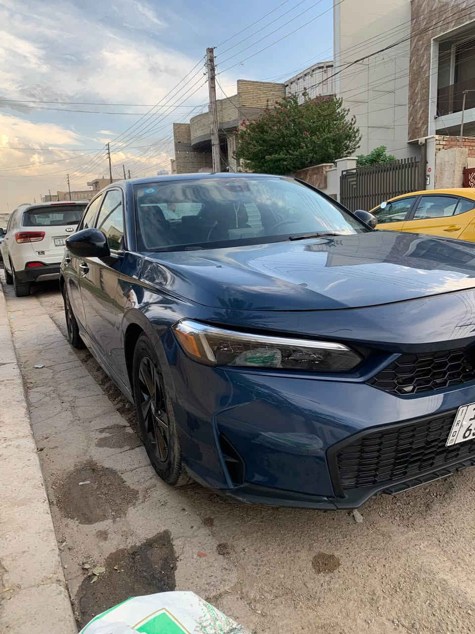 السلام عليكم هوندا سيفك هايبرد موديل 2025 فئة سبورت وارد امريكي  رقم بغداد انكليزي تحويل ثاني يوم محرك حجم 2000 
تبريد ممتاز على وضع الشركة 
ماشية 12 الاف ميل
 صبغ جاملغ وبنيد وتصليح بالتكمة الوسطية وهلال جاملغ ايرباك استيرن
المواصفات 
فتحة سقف 
بصمة تشغيل
قيادة ذاتية بالطريق
تشغيل عن بعد 
هاند  بريك كهرباء
حساسات خلفية
رادار جانبي وأمامي وتوقف ذاتي 
شاشه كبيره
شفتات ستيرن 
حجر بيئة بلادي 
ماشية 12 الف رقم بغداد انكليزي جديد باسمي تحويل ثاني يوم  السعر 140 مجال بسيط 
مكان السياره بغداد الكرخ ***********
