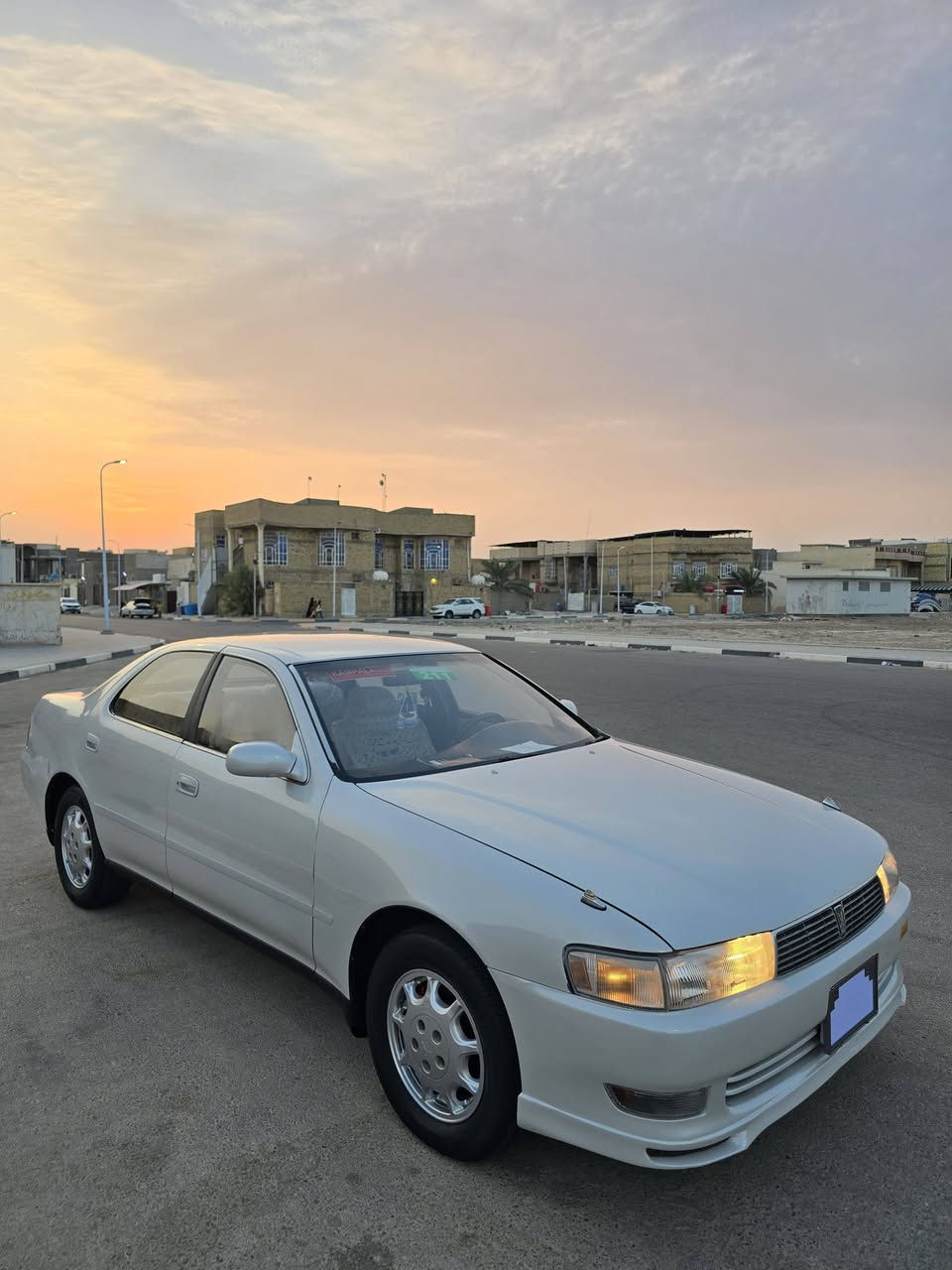 السلام عليكم
كرسته مديل 1995 رقم بصره تحويل ثاني يوم بسمي 
السياره مكفوله كص ونقل وضربه وعيب شرعي وتبديل وخياسات السياره علا الابلاد بيها رشات كلش قليله صبغ مكينه وكير الك الفحص حداديه ميه بل ميه تخم تاير باتري جديد كهربائيات كلهن شغاله تبريد شغال دواخل جدد الله شاهد تجي وتشوف بعينك سياره كلش جديده وااحلا من الصور 
السعر 77 وبيها مجال كلش بسيط 
العنوان البصره 
الهاتف***********
