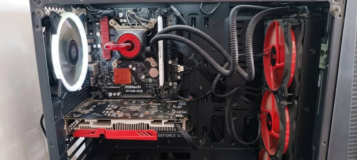 كور i5 جيل ٦ • رام ١٦ جيجا • GTX 1650