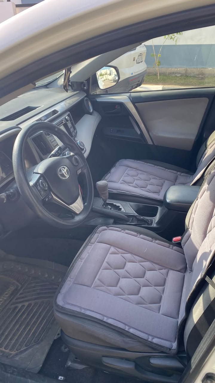 للبيع راف فور Rav 4 موديل ٢٠١٥LE  ماشية ٩١ الف ميل السيارة عندي منذ اربعة سنوات تم اجراء سيرفس الكير على٧٠ الف المحرك  ممتاز تبريد خير من الله ثلج… سرفس محرك قبل شهر (دهن وفلاتر )…باتري  مصارله ٦ اشهر تايرات  جدد   السيارة رقمه بغداد سنويه لغاية ٢٠٢٧  ..محرك ٢.٤ حادث جاملغ امامي مصبوغ   وشبر او اكثر شويه صبغ بالبنيد …كأمراه خلفيه مثبت سرعة وارد امريكي …مكان السيارة كربلاء … السعر ١٢٩..  للتواصل ***********
