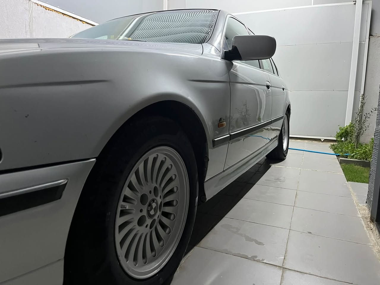 528
رقم بغداد
موديل 97
تك فانوص
حداديه امامي جديد 
خلفي نص عمر 
تخم تاير جديد 
باتري جديد 
تبريد شغال
صربته چامرلوغ امامي يمنه
صبغ 3 قطع ابيعلك احزام
السعر 64
***********
