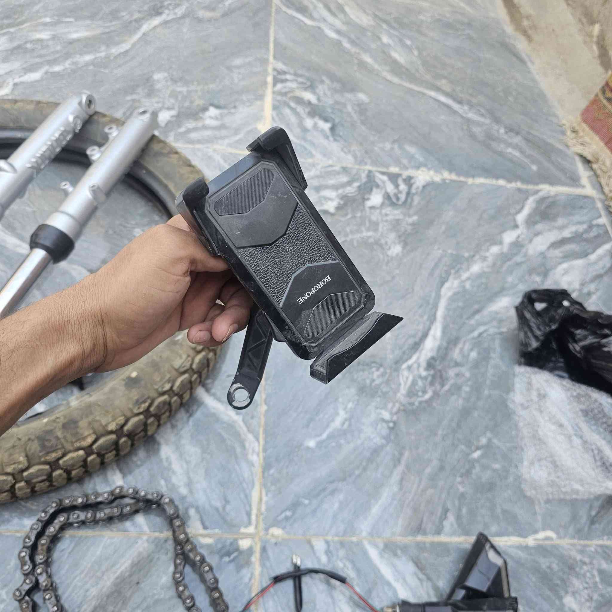 سلام عليكم شباب عندي قراض مال دراجه يراني تاير نضيف ١٠ الف و
دبلات مامي نضيفات ١٥ الف ستان مبايل صلي غوي ٥ الف
كابريتر يراني نضيفه ٥ الف و زنجيل ٣ الف  وشاير ٣ الف
***********
