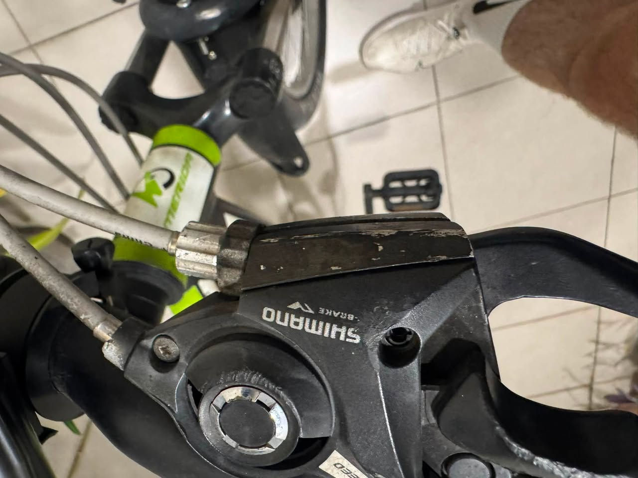 دراجة ماركة   Merida Matts sports جبلي
السعر /325/ الف 

المعدن / المنيوم 

ناقل حركة Shimano (ديريلر Altus)

بريك يد ميكانيكية من نوع Shimano

دبل / امامي fork تعليق امامي 

دبل بالوسط  Coil Spring تعليق خلفي 

فريم / L مناسب للطول من 170 الى 182 

كير امامي /3/ نمر ماركة 

كير خلفي /8/ نمر 

ويالة المنيوم 

زوج تايرات Thickslick tires ما موجود بكل العراق بس التاير سعرة 150 الف كتان
 
دراجة مال حاوية متصرف عليها ربع 👌🏻 

بدون الاكسسوارات ⛔️ 

تواصل /*********** / وتساب ☎️

العنوان / بغداد حي الاطباء  📍

