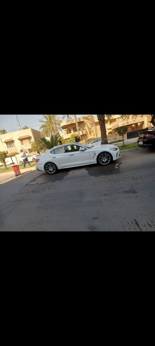 السلام عليكم
جنسس جي 70خليجه 
فول مواصفات 19مديل 
ماشيه 110
سياره بسمي 
مكاني بغداد 
ما بيه اي نقص 
سعر 165
رقمي ***********
امراوس ترهم ابقل
