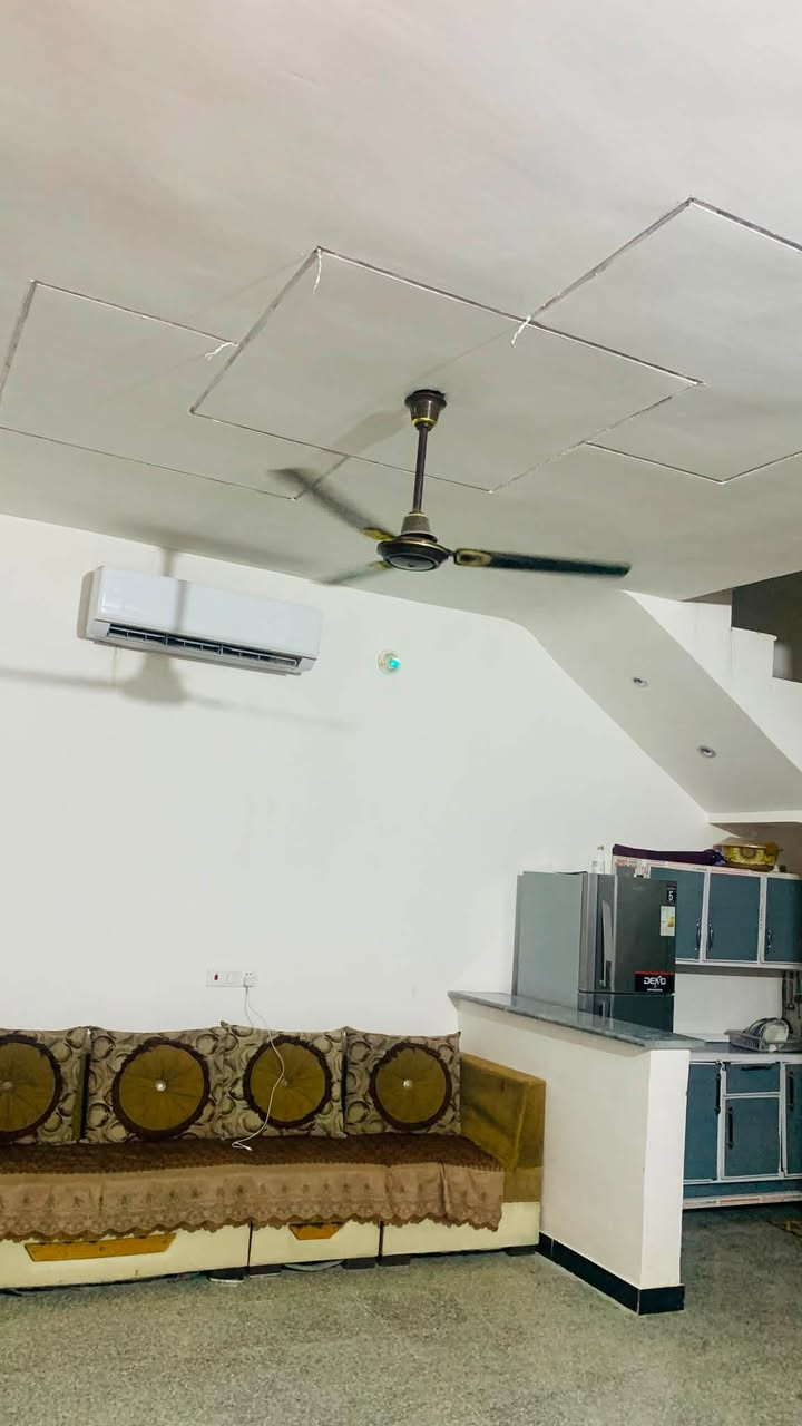 دار للبيع حي النصر الثانيه مساحه 100 مربع قريب ع السياحي قرب شلال المختار التفاصيل مثل ما واضح بل صوره منطقه كامله الخدمات 
السعر 48 وبي مجال قليل 
للتواصل الاتصال غير متواجد ع الفيس 
*********** 唐肇廷#6@
