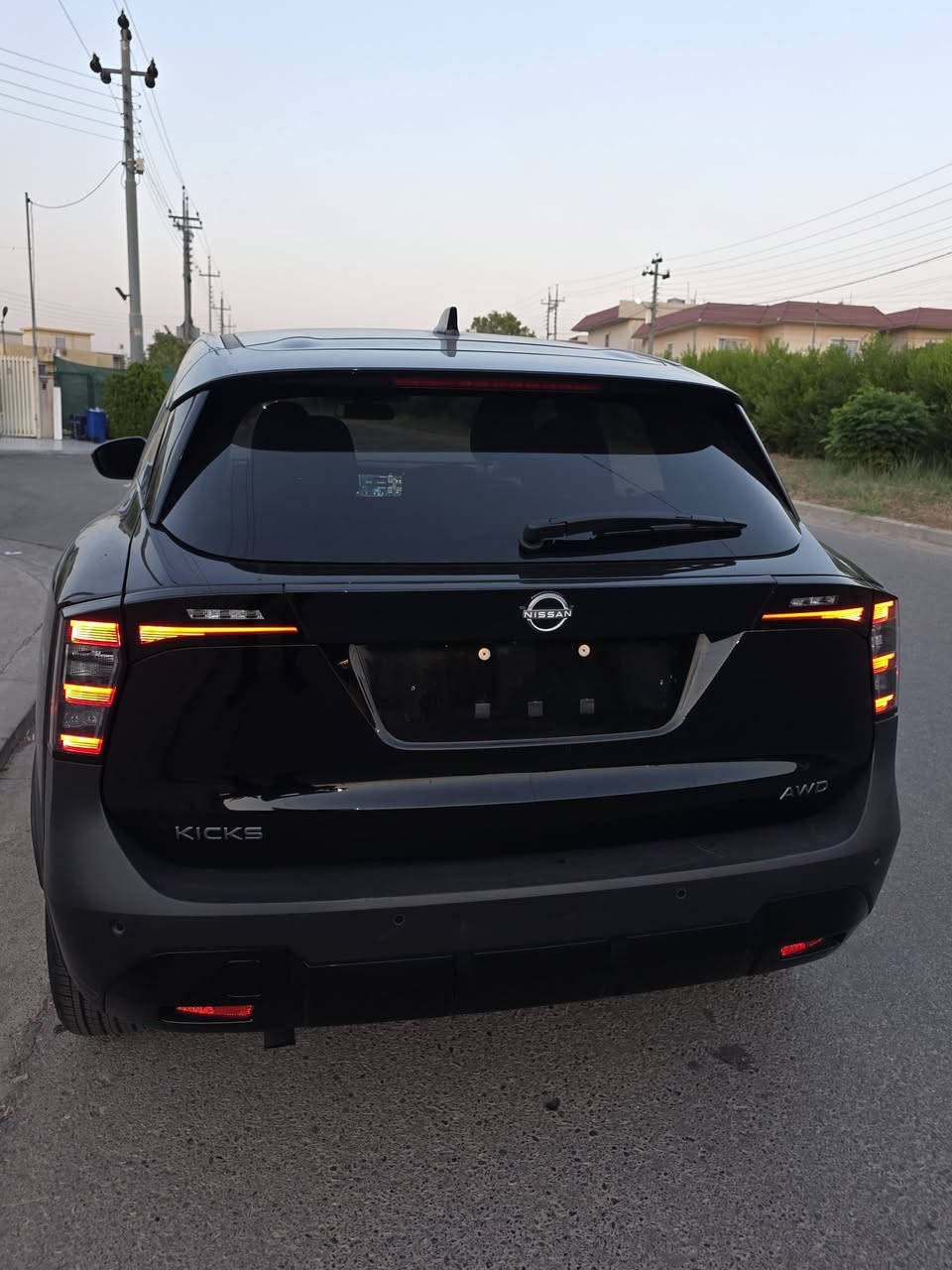 نيسان كيكس 2025 sv AWD
فول مواصفات عدا الفتحة
بدون صبغ فقط مكانين تكحيل وتصليح pdr
بدون ارباك بدون دواخل 
كير محرك كهربائيات بشرط 
ماشية 6 الف كم فقط يعتبر زيرو 
شغال 
شاشة كبيرة 
شحن موبايل  وايرليس 
ويل كروم 
بصمة ابواب 
دبل اكسل 
كشنات هيتر 
ستيرن هيتر 
رقم شاصي موجود بالصور 
مكان السيارة اربيل وتترقم شمالي فقط 
للاستفسار عالواتس اب رجاءا 
***********
