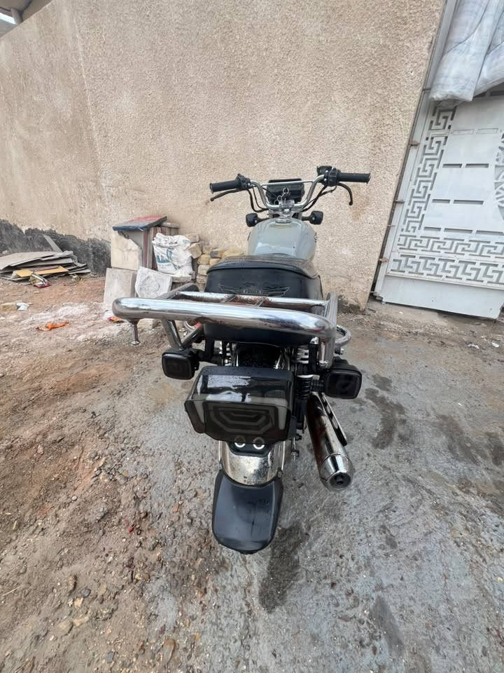 تايكر 25سكنر دراجه نضيفه مثل مااضح بالصوره  سعر 600بيها مجال مكاني بابل شارع 80جهة النجف 
‭***********‬

