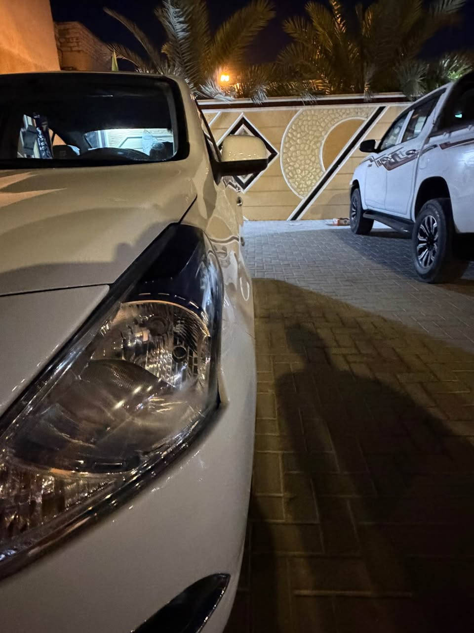 السلام عليكم 
نيسان صني 24 هندي بليته زرقه مكفوله ماعده ملاحظتين دخول جديد رقم اربيل باسم شركة لولوة لاعتماد وكاله تحويل بعدهه بحالة الوكاله سياره مال بيت مكان السياره البصره السعر 118بيهه مجال بسيط للشراي مكلف بلنشر رقم صاحب السياره *********** الزبير, البصرة
