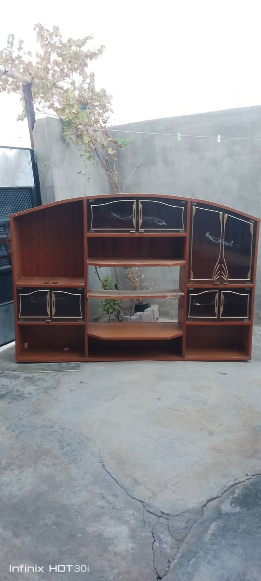 معرض. للبيع. سعره30
يرهم بوفيه 
***********
