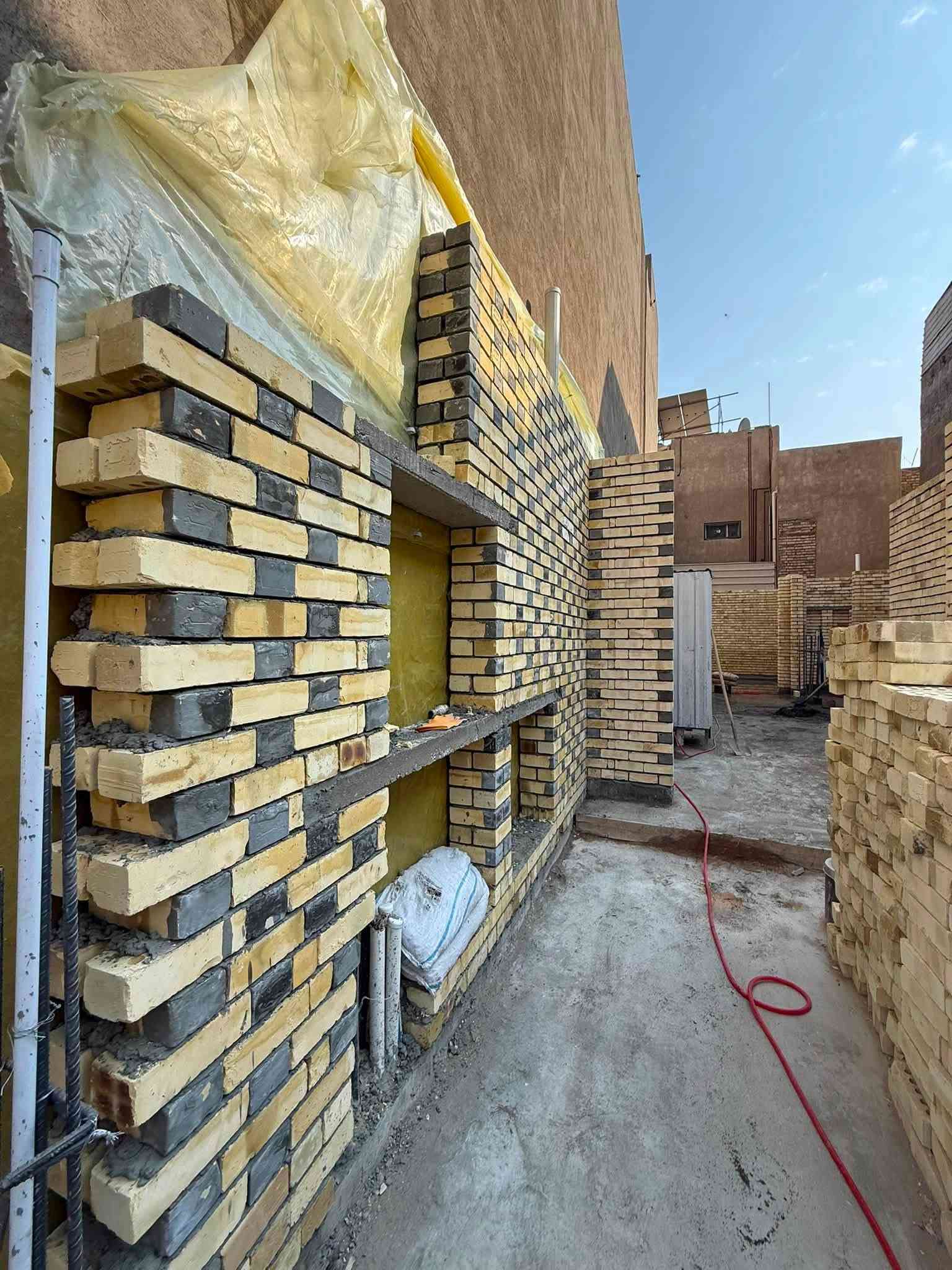 تم على بركة الله
ختم الطابق الارضي 
لموقع المنصور رقم (4)
على ارض بمساحة 150م
جميع اعمالنا تتم على ايدي ماهرة 
رقم الهاتف / واتساب
***********
