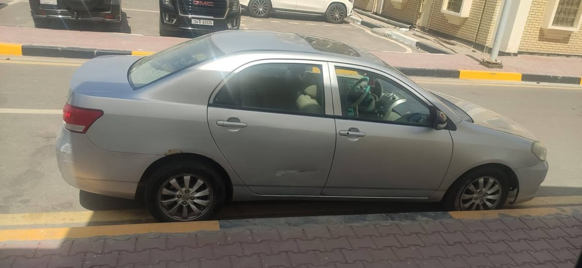 السياره byd g3 بي واي دي جي ثري مديل 2016 لونها رصاصي
سنويه ما منتهيه لحد 2029
السياره بأسمي
رقمها الانگليزي الجديد بصرة
بلاديه ما محوره
بديهه نظيف وحلو مرتب گيرها ما شاء الله معتني بي دواخلها نظيفه تبريدها شغال فول بيها بس المحرگ بي تبخير قليل ينقص دهن وبيهاكم ملاحظة مثلاً الجام ما يفتح والماسحات فاصلهن لأن شكلن واكو باب من البيبان بي شخوط والحداده مالتها نص عمر هم يرادلها ترتيبات 

وانا صارف عليهه هواي يعني مو هاملها توني مبدل الراديتر جديد والقايش والدينمو هم جديد وادامه البعض الاشياء البيهه بين فتره وفتره اسويها 
هسه عايفها يم الباب تمشي مسافه وتحمه لأن كلولي بيها فلس يرادله تبديل وتعاجزت اسويه لأن يرادله فرغه وانا مشغول

السعر 55 وبيها مجال للشراي
ابيع كوم حديد 

كاتب اغلب التفاصيل رجائاً اليخابر كون شراي

*********** البصرة, العراق
