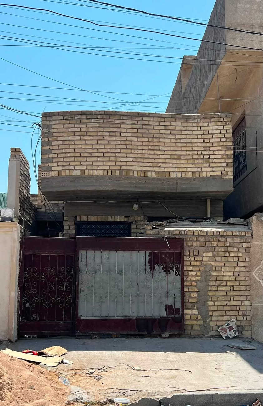 لبيع مشتمل مساحة 100متر طابو صرف
العنوان بل قطع مال قصات مقابيل ديوان المخابرات علئ شارع15
السعر مناسب ***********
