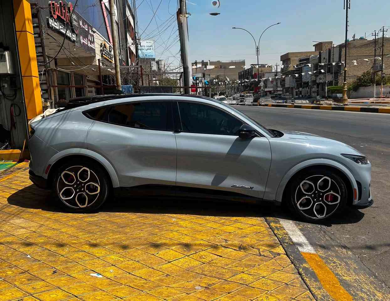 للبيع | Ford Mustang Mach-E GT 2024
كهربائية بالكامل 

الموديل: موستنك ماك إي GT
 • السنة: 2024
 • اللون: سموك
 • الممشى: 38 الف مايل
السياره دخول جديد للعراق
رقم اربيل الجديد 
السياره بيها كتاب تضليل نسبه 80% باقي من الكتاب 12شهر 

حادث السياره  تفصيخ شركه تأمين جاملغ والمازده والدعاميه  موجوده داخل السياره نفسهم مشدودات وبيها كلير من امريكا بدون معجون فقط رش السونار مرفق 

المواصفات : 
480 حصان + 600 lb‑ft عزم
المواصفات : 
 • التسارع: 0‑100 كم/س خلال ~3.8 ثوانٍ  
• ثلاث انظمة قيادة 
• نظام تعليق: Brembo فرامل 
• شاشة وسطية كبيرة 
 • نظام صوت B&O
• مقاعد رياضية جلد + كنتارة 
• تدفئة مقاعد امامية 
 • تدفئة ستيرن
 •  تبريد قطعتين 
 • حساسات امامية وخلفية 
 • كامرة خلفية 
 • تحديد مسار

مكان السيارة بغداد حي القاهره

سعر 220$ ورقة وبيها مجال للشراي

للاتصال ***********
