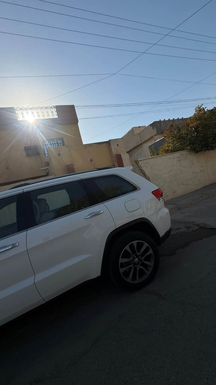 ‎ للبيع جيب لمتدد بلاص   2018  خليجي
رقم بغداد انكليزي بسمي هسه جديده وسنويه جديده 

كير ومحرك وكهربائيات مكفوله 

كص لغد جفيه كلبه مكفوله

اصوليات مكفوله   

تفاصيل الصبغ :~

بيهه اربع قطع صبغ  جاملغ وباب الصدر والوراه والجاملغ الخلفي 

اثر ستوته بدون فتح وبدون دواخل فقط صبغ 

‎ ماشيه  حقيقي 83000  الف كيلو  

‎ فول مواصفات ١/١  لمتدد بلاص

‎حجم المحرك: 3600

‎فور ويل  

‎دبل سلايت بانوراما 

‎شاشه جبيره 

‎شفتات ستيرن 

‎جنطه كهربائي شفط 

‎دبل كزوز خلفي

هوكات اماميه وهوك خلفي  

‎حساسات اماميه + خلفية 

‎سستم صوت 12 سماعة 

‎دمامي خلفي بلصندوك

‎قطعتين تبريد ثلج 

‎كشن خزن ميموري 3 وضعيات

‎ مقاعد جلد اصليه  بيجي + اثنين كهرباء (تدفئة) 

‎ كشن خلفية تدفئه

‎تدفئه بالاستيرن 

‎سيدي بلجكمجه 

‎مري  شفط 

‎مري قلاب ويه ال R    

‎ نظام_خرائط كار بلي 

‎ كامرة خلفية دوارة اصلية

‎ استيرن كهرباء +  تدفئة

‎ فول تحكم استيرن (جهتين امامي + جهتين خلفي) 

‎ ناقل حركة ٨ نمر

‎ نظام سبورت s

‎ نضام اقتصادي

‎ مري _جانبي_تدفئة مرايا_جانبية_حساسة_للضباب_تعمل_

‎تلقائياً + اشارة بالمراية 

‎زراكات لايت  

‎السياره ولا كلوب مشتغل بلدشبول 

غرفة السيارة كلش جديدة  

ثلاث شاشات 

كشنات تدفئه وتبريد 

ايقاف ذاتي 

واطفاء ذاتي 

اني شرحت كلشي بيهه واي استفسار رقمي ***********

مكان السياره بغداد مدينة الصدر  

تفاصيل ممله بس حتى اليقره ميبقه شي اباله يسأل عنه 

واسف عالاطاله 

‎السعر 208  ورقه وبيه مجال

 ‎
