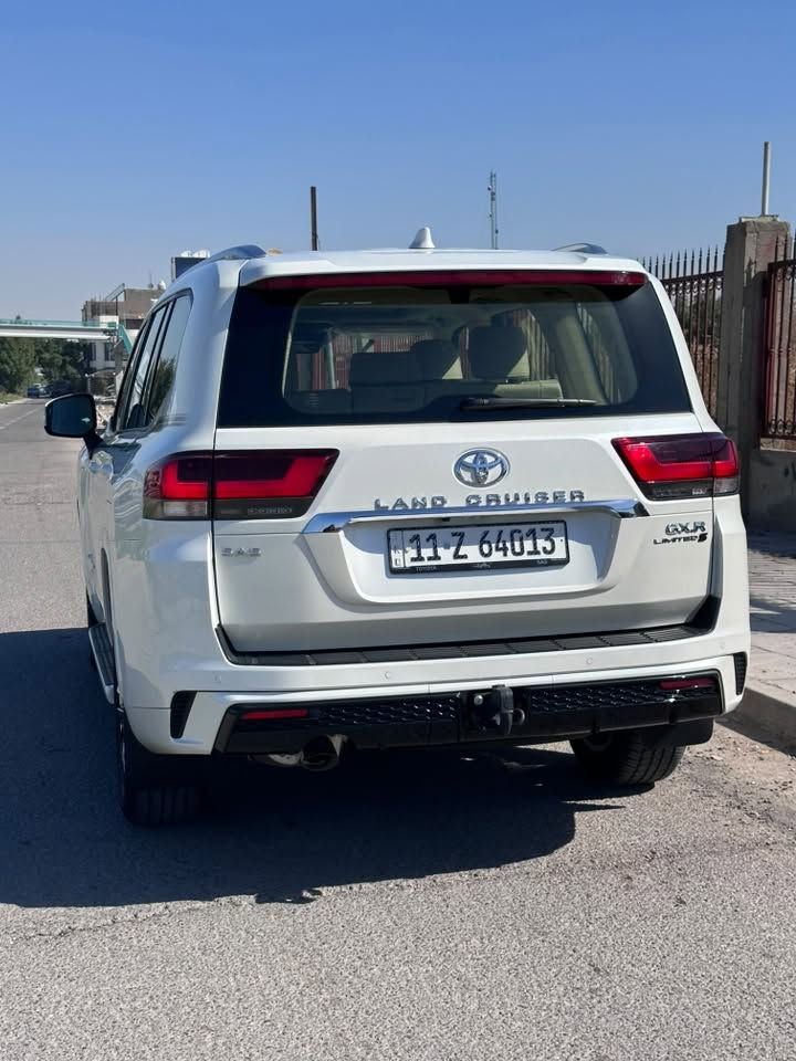 GX.R limited S 2025 
ضمان ساز - مع حماية XPEL أمريكية
 العداد: 1800 كم فقط (بحالة الوكالة).
 الضمان: شركة (ساز) 3 سنوات أو 100 ألف كم.
 رقم بغداد، السنوية باسمي (تحويل مباشر).
 الحماية: مغلفة بالكامل PPF نوعية XPEL أمريكية (اني مستورد الرولة من امريكا) لأقصى حماية.
 لمحة عن المواصفات:
• رادار أمامي، 8 إيرباك، عداد ديجيتال، 3 شاشات.
• إضاءة محيطية، مرايا شفط، شاحن لاسلكي، ثلاجة.
• تبريد وتدفئة قطعتين، دبل كامرة بالمراية الداخلية.
• داخلة صيانة دورية بالشركة 3 مرات ،كل غراضها موجودة وزيرو غير مستخدمة من سماعات وطفاية وحتى السبير غير مستخدم.
• سيارة تتعب تكول جديدة طابكها بالكراج جوا القمرية نادرا اطلع بيها عندي سيارة ثانية استعملها لمشاويري ومشاغلي وهذا سبب البيع.
 السعر: 776 ورقة (77,600) 
 المكان: بغداد - حي الجامعة.
***********
