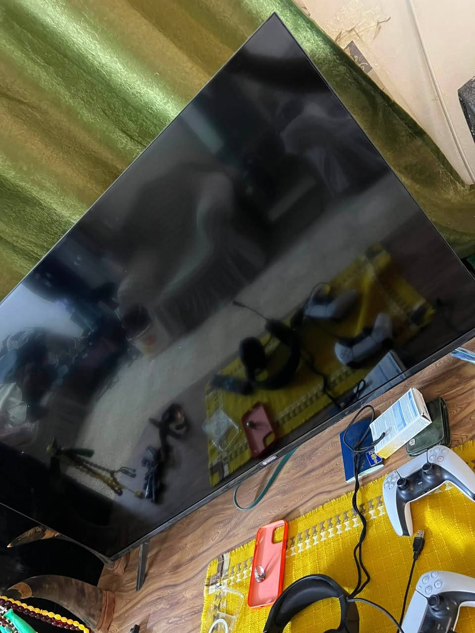 بلي 5 سلم جديد معنى كلمة📍
واحد تيره ✅

جوستيكات اصلية عدد 2 ✅

سماعة x31 عادية ✅

قاعدة شحن جوستكات اصلية ويا ✅

UBS NEXXT 1200vدبل بطارية ويا

شاشة حجمها 52 نوعها LGUHD ✅ كارتونه مالتها موجوده 

السعر كليتهن مليون 200 وبي مجال ♥️

هذا رقمي ***********
واتساب هم بي✅
