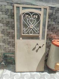 باب للبيع تزكام وشباج قيم وخذ ٠٧٨١٩٧٠٧٨٣٨