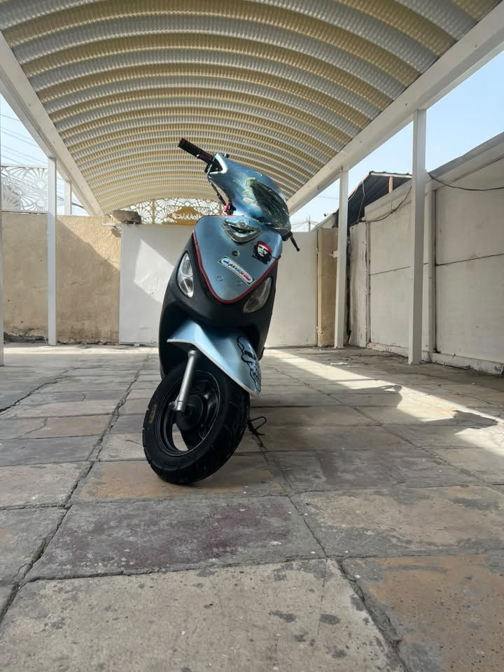 دراجه ماكس  دراجه رمبه بلاديه مكينه ما مفتوحه الدراجه ما بيه نقص السعر 350 وبيه مجال التواصل ***********  المحافظة بغداد المنصور
