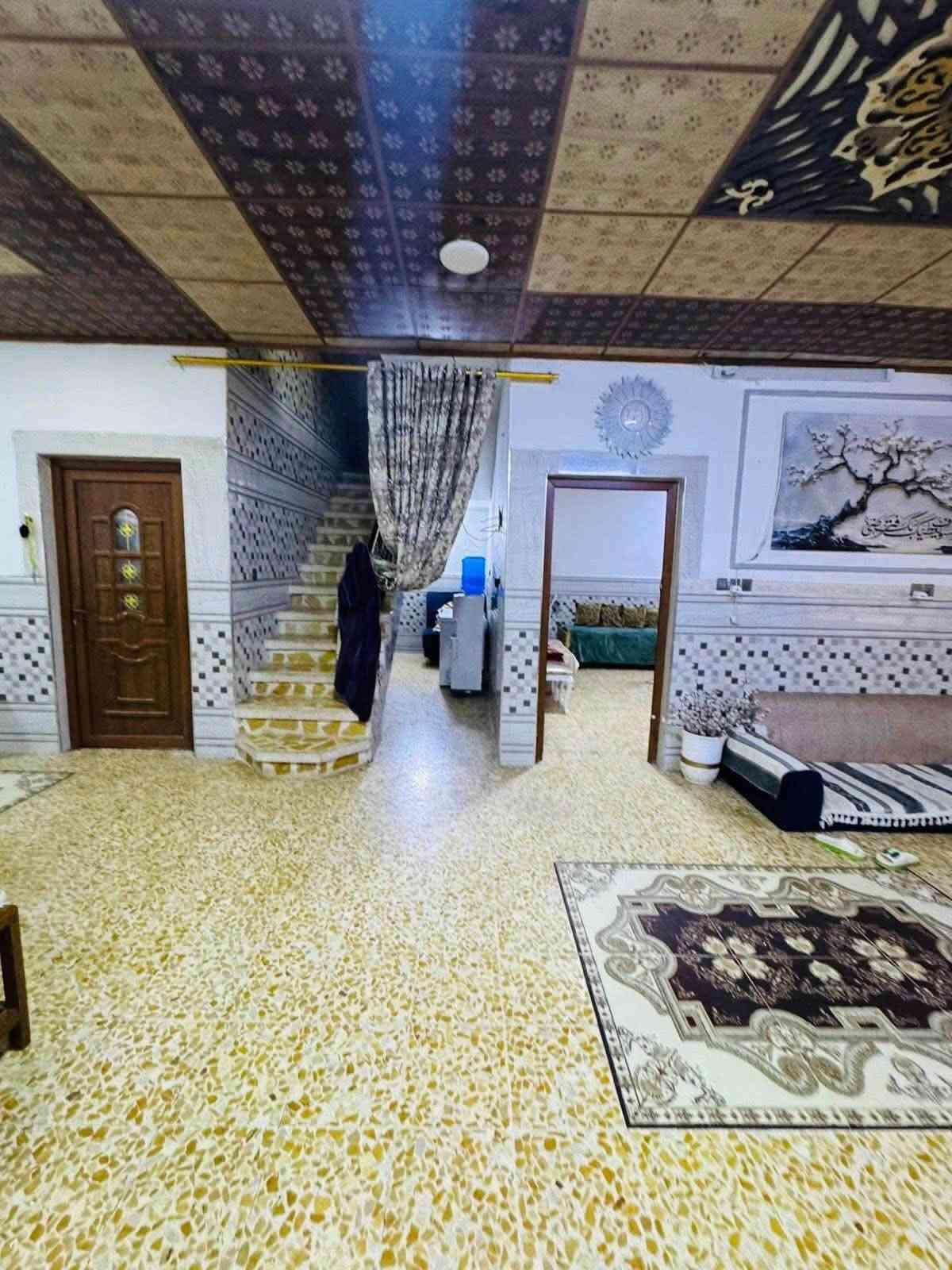 #عروض #مكتب #دانيه # للعقار #
#تجدون #كل #ماهوا #جديد #ومميز #لد #مكتبنه

🌟 فرصة مميزة لامتلاك بيت أحلامك! 🌟

📍 الموقع: درا للبيع حي الحدباء ركن
🏓على شارعين بيعرض 12 متر 
📐 المساحة: [287] م²
 🌅اتجاه درا شروق قبله
🏛️ الواجهة: [12/19] متر] 

🛏️ عدد الغرف: [6] غرفة نوم 

🚿 عدد الحمامات: [3] حمام

🛋️ تفاصيل إضافية:

▫️ صالة واسعة

▫️ مطبخ 

▫️ / كراج / سطح

🏗️ عدد الطوابق: [ طابقين]

📶 الخدمات:

✔️ ماء حلو دائم

✔️ كهرباء وطنية
  سند ملك صرف شرط التحويل 

💰 السعر يذكر عنده الاتصال او مرجعة المكتب 

🔴الكائن سايدن التعليم العالي قرب مجمع الغزل

مكتب # دانيه # للعقار # 

🔴نستقبل كافة العروض العقارية في مناطق الموصل 

🔴سكني تجاري زراعي 

📞 للاستفسار والمعاينة:

📲 [*********** 

📲 [*********** 

#حي #الملايين #الاولى #الملايين #الثانيه 

#دار #للبيع #بيت #للبيع #تقطيع #الملاح
