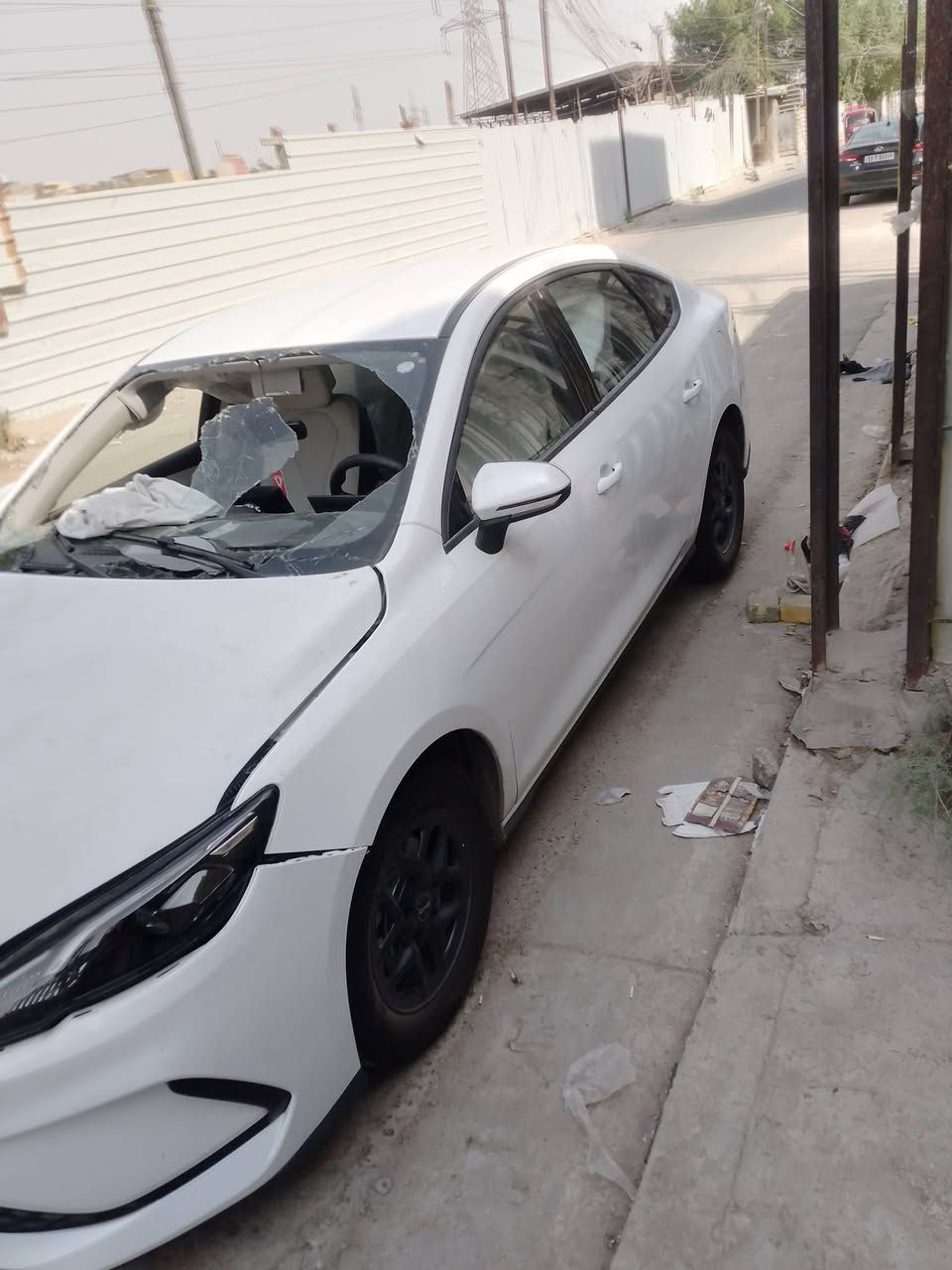سلام عليكم
سيل فايف ماشية ١٠٠٠كم السياره شغاله تمشي ابيع عل. وضعها السياره  مكانها بغداد الدوره ***********

