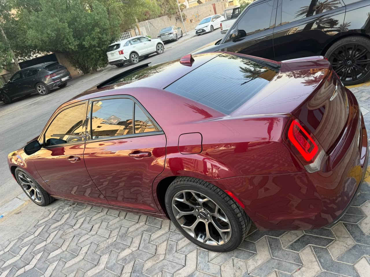 كرايسلر 300فئه S 2018
بانوراما مواصفات معروفه 

ماشيه 115كم

داخله كلين صار بيهه چاملغ امامي جهة السائق مبدل اصلي نفس اللون أثر طخه 

مع بارد كد شبر بهلال الچاملغ وطخه بسيطه ب باب خلفيه ع وضعهه 

بدون اي نقص جاهزه من كلشي حلوه ونضيفه 

رقم اربيل مميز 

باج تضليل بيهه 80% من مرور اربيل 

مدة سنه 

مكاني بغداد  /  كراده 
السعر 
255$ورقه  

***********
