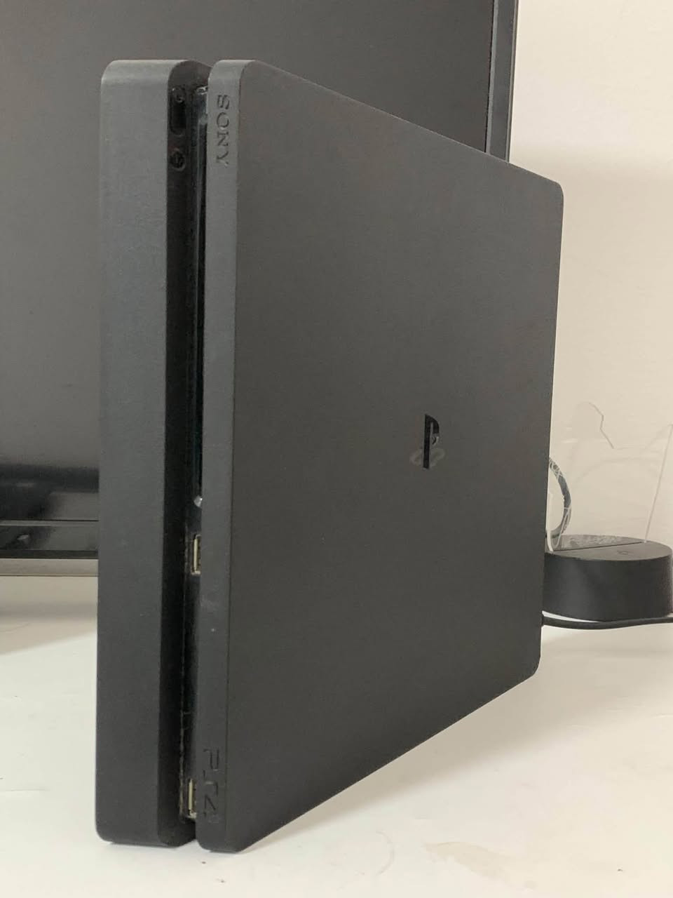 بلي 4 سلم اون لاين ( نظافة 100‎%‎) كامل ملحقات مع قرصين فيفا 21 وgta5 (جويستك1)
لُك ستيكر مامفتوح مكفول من كل شي
***********
