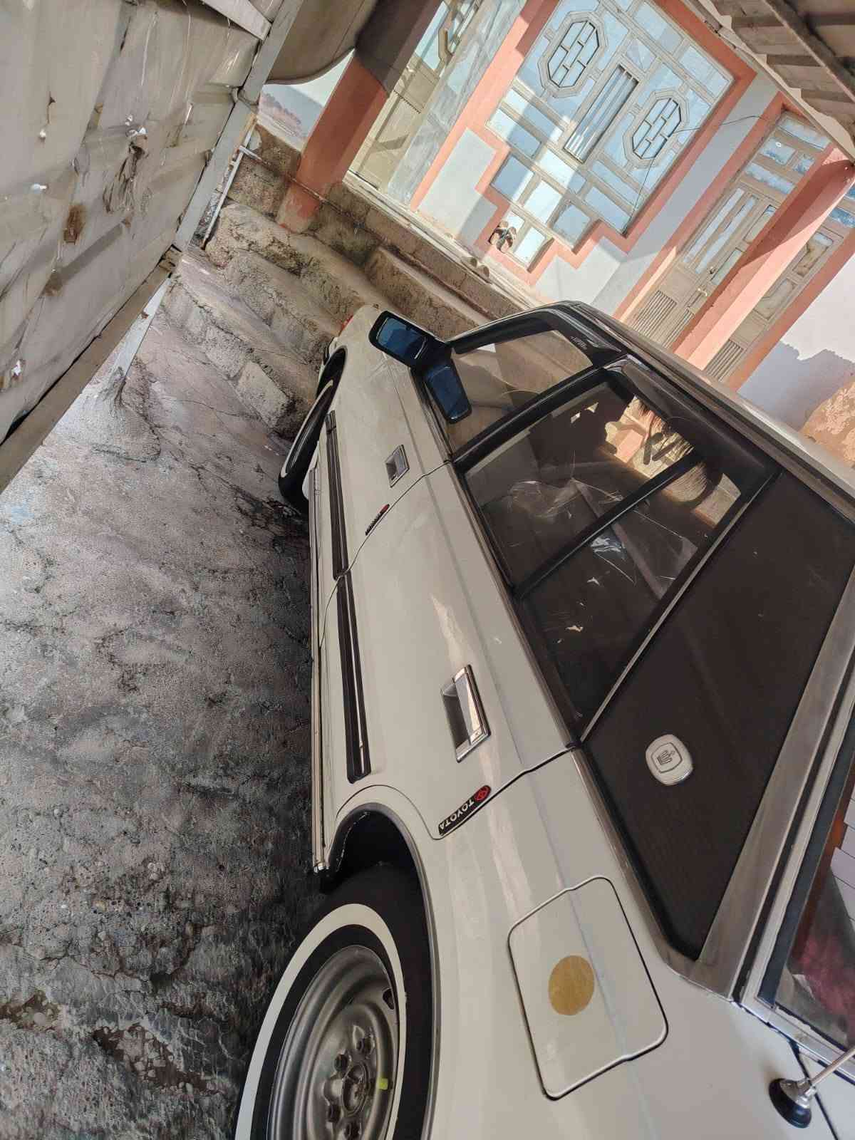 السلام عليكم اللبيع سوبر 1984السياره جاهزه من كلشي واي نقص مابيها 
مكلف بنشر والسعر على هاذه الرقم ***********
