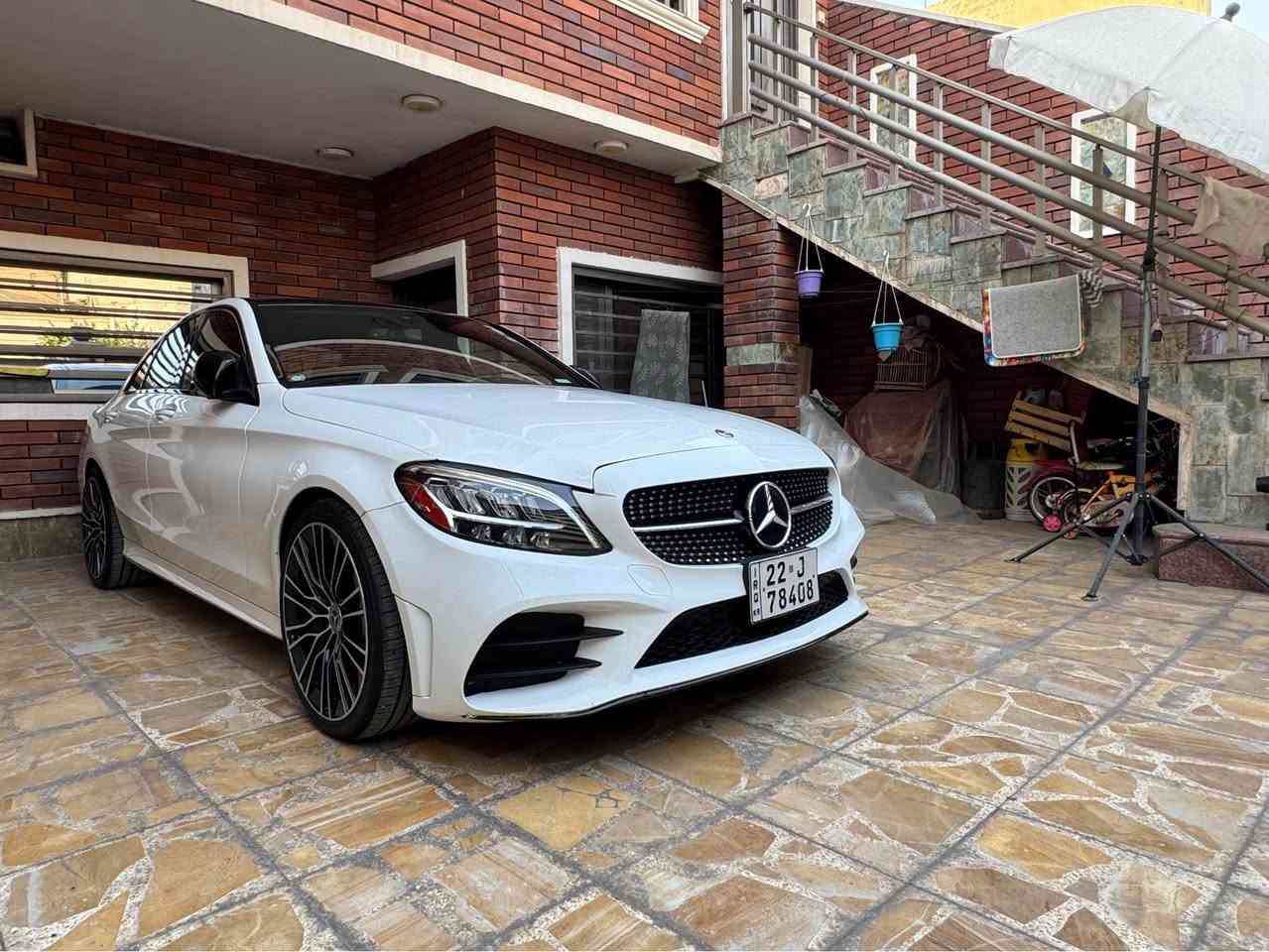 🚘🔥 Mercedes-Benz C300 2020 | AMG Black Edition 🔥🚘
💰 السعر: 259 ورقة
📞 ***********

✨ للبيع مرسيدس C300 موديل 2020 – Black Edition – AMG Kit – Full Option ✨

🔸 المواصفات والتجهيزات:
• محرك 2.0 Turbo – 4 Cylinder
• قوة حوالي 255 HP
• ناقل حركة أوتوماتيك 9G-TRONIC
• AMG Exterior Package
• Black Edition
• جنوط AMG رياضية
• LED High Performance Headlights
• إضاءة داخلية Ambient Lighting
• شاشة وسطية Central Display
• نظام Apple CarPlay & Android Auto
• Bluetooth و USB
• كاميرا خلفية
• حساسات أمامية وخلفية Parking Sensors
• تشغيل بصمة Keyless Start
• دخول ذكي Keyless-Go
• مقاعد كهربائية
• ذاكرة للمقاعد
• تدفئة مقاعد
• مقود AMG متعدد الوظائف
• مثبت سرعة Cruise Control
• نظام مراقبة النقطة العمياء Blind Spot Assist
• نظام تحذير الاصطدام والمساعدة على الفرملة
• نظام المحافظة على المسار Lane Keeping Assist
• ABS / ESP / Traction Control
• فتحة سقف
• تكييف أوتوماتيك Dual-Zone Climate Control
• فرش داخلي فاخر
• تشغيل وإطفاء أوتوماتيكي
• مرايا كهربائية وقابلة للطي
• حساسات مطر وإضاءة
• Drive Select بعدة أوضاع قيادة

📌 العداد: 45,000 ميل
📌 رقم أربيل – بأسمي شخصياً
📌 فحص وهزة ورقم كلها جديدة ✅
📌 حادث بسيط جداً – فقط طرف الجاملغ الأمامي
📌 بدون أي أضرار داخلية

💎 سيارة مرتبة جداً وشكل AMG Black Edition مميز، والمواصفات غنية.

📍 العنوان: بغداد – الدورة – شارع أبو طيارة
📞 ***********

💰🔥 السعر: 259 ورقة فقط بغداد, العراق
