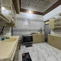 ساحة حي اور الثانية • ٢٠٠م • بيت مع شقة