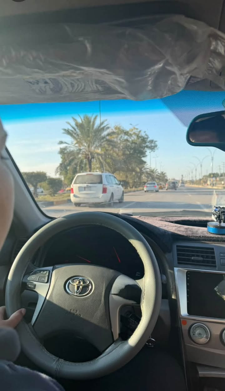 بلاش بلاش بلاش
كامري موديل 2009
كشن كهرباىي 
تحكم ستيرن
تبريد گير محرك 
للبيع 
السعر 65ورقه
العنوان ذي قار قلعه سكر 
رقم الهاتف ***********

