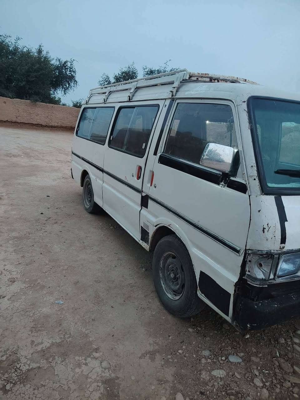 مازدخ موديل 96سياره حلوه مكينة بيه خيط بحار للبيع او مراوس أو مراوس بكيه بسته عنوان ديالى كنعان رقمي ***********
