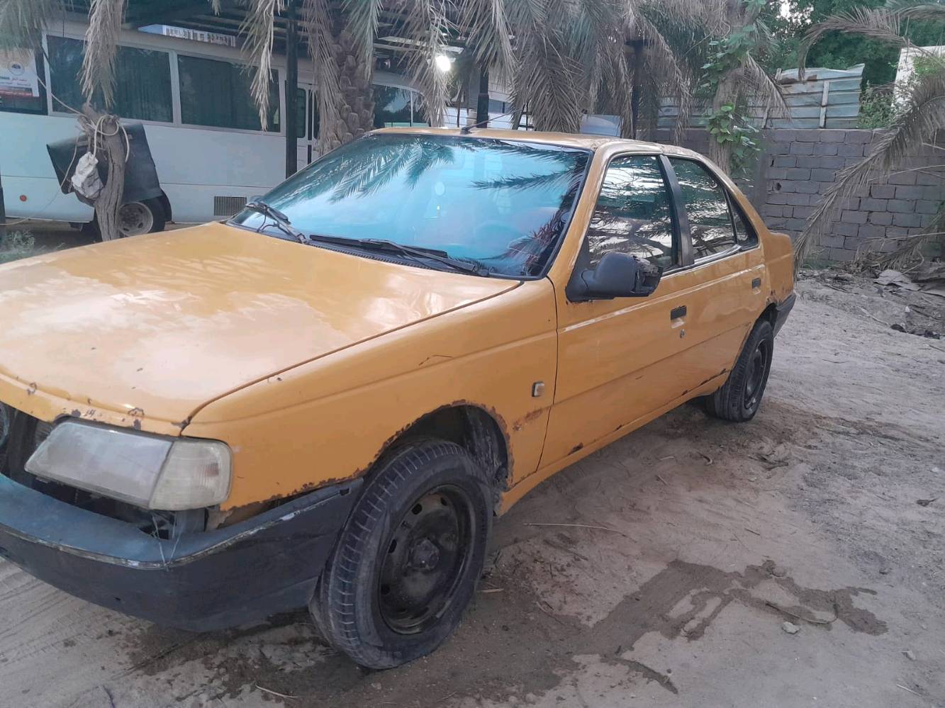 سياره للبيع سعره مكان البصره