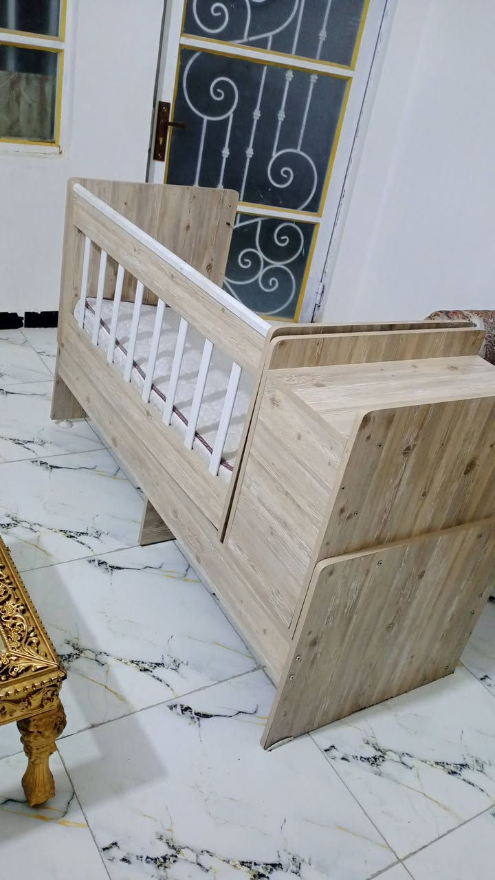 جربايه للبيع مع الدوشك ما ينزل مضغوط جربايه تكمل سعر 70 يجي خاص لا يتصل على الرقم ***********
