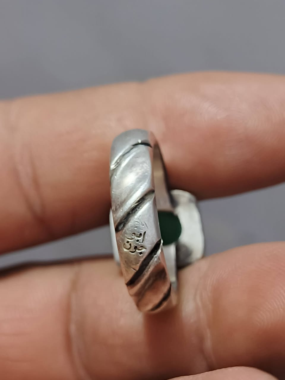 قطعه صياغه وحجر روعه سعر خاص يوجد توصيل
***********
