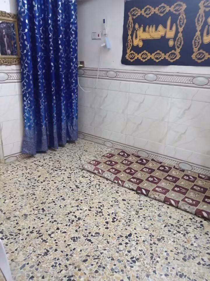 سلام عليكم ورحمة الله وبركاته 
بيت مساحة 50 متر للبيع قرب جامعة اهل البيت طريق الحر الصغير خلف مدينة اللعاب نوارس كربلاء  ...
البيت طابو زراعي 
يحتوي على غرفة واستقبال ومطبخ وحمام وملحقاته
علما ان البيت طابق واحد وتوجد مساحة للطابق الثاني 
البيت صب كونكريت مسلح وبناء حديث جدا 
السعر 58 مليون وبي مجال بسيط 
للتفاصيل اكثر ***********
