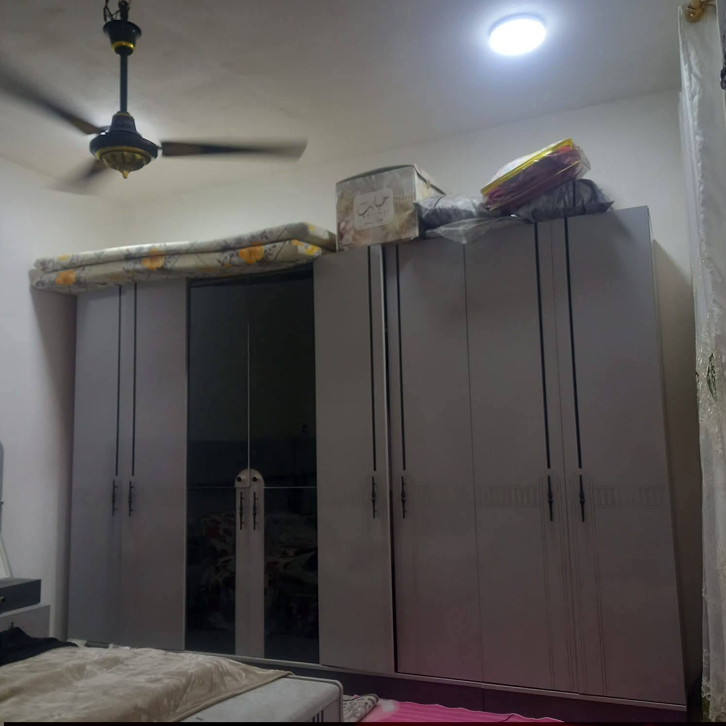 🏦دار سكـــــــــــــن للبيع طابوو صرف 

العنوان:-  الديوانيه / نهايه شارع سالم الجمعيه 

      (يقع على ساحه) 

🌎المساحه:- 100م شرك طابقين بناء حديث 

⚡ يتكون:-

💯غرف نوم عدد 2

💯صاله عدد 2 

💯مطبخ مفتوح على صاله نظام تركي 

💯استقبال 

🛁صحيات داخليه 

🛁صحيات خارجيه 
بسعر مناسب
للاستعلام 
📲 ***********
📲 ***********
علي الجبوري/ابو مهيمن
