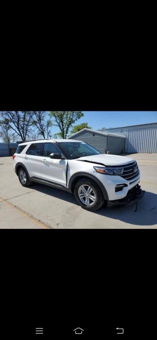 🟢🟢🟢
فورد إكسبلورر... سيارة SUV أمريكية فاخرة تجمع بين القوة والأداء المتميز والراحة العائلية، مع تجهيزات تقنية متطورة وأنظمة أمان عالية، لتمنحك تجربة قيادة ممتعة وثقة كاملة على جميع الطرق. 

🟢فورد FORD EXPLORER 

🟢الموديل 2022

🟢الفئة XLT 4*4 

🟢اللون ابيض 
الرقم سليمانيه
🟢المحرك 2300cc TURBO 

القدرة الحصانية 300HP 🐎🐎🐎

  

🟢عداد المسافات 90الف

🟢المواصفات 

▪️بصمة 
▪️دخول ذكي ٤ ابواب 
▪️تشغيل عن بعد 
▪️صندوق كهرباء 
▪️رادار جانبي 
▪️حساسات خلفية 
▪️رادار امامي 
▪️تحديد مسار 
▪️قيادة آلية 
▪️كشنات فول كهرباء 
▪️كشنات جلد بيجي
▪️كشن امامي تدفئة 
▪️ستيرن تدفئة
▪️تحكم ستيرن 
▪️كشن متصل 
▪️كاميرا خلفية 
▪️ابل كاربلي 
▪️وضعيات قيادة 
▪️كشافات ضباب 
▪️تبريد ٣ قطع 
▪️سايد بريك بصمة 
▪️اوتو ستوب ستارت 
▪️اوتو هولد 
▪️اوامر صوتية 
▪️تحكم تبريد خلفي 
▪️

🟢 طلب السعر ***********
