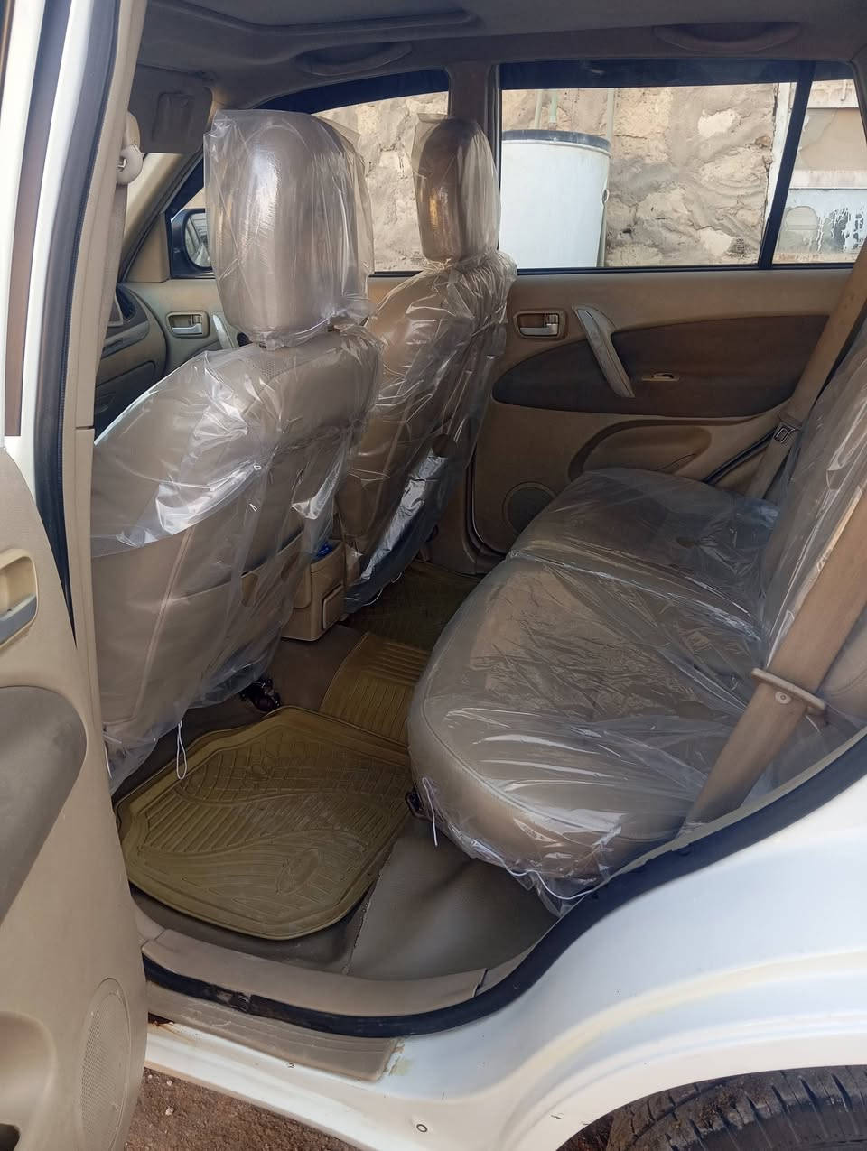 تيكو ٢٠١١ ميكانيك للبيع رقم نجف باسمي المحرك والكير  والتبريد والحدادية والفتح والتبديل كلها مكفولة ونظيفة بيه كارت باب الصدر فقط السعر ٤٧ ورقة وبيه مجال للاتصال *********** واتساب / نجف /كوفة / قرب مسجد السهلة
