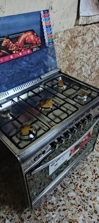 بيع بسعر مناسب او مراوس يونفيرسال ايطالي نظافة مثل ما واضح بصورة النار...