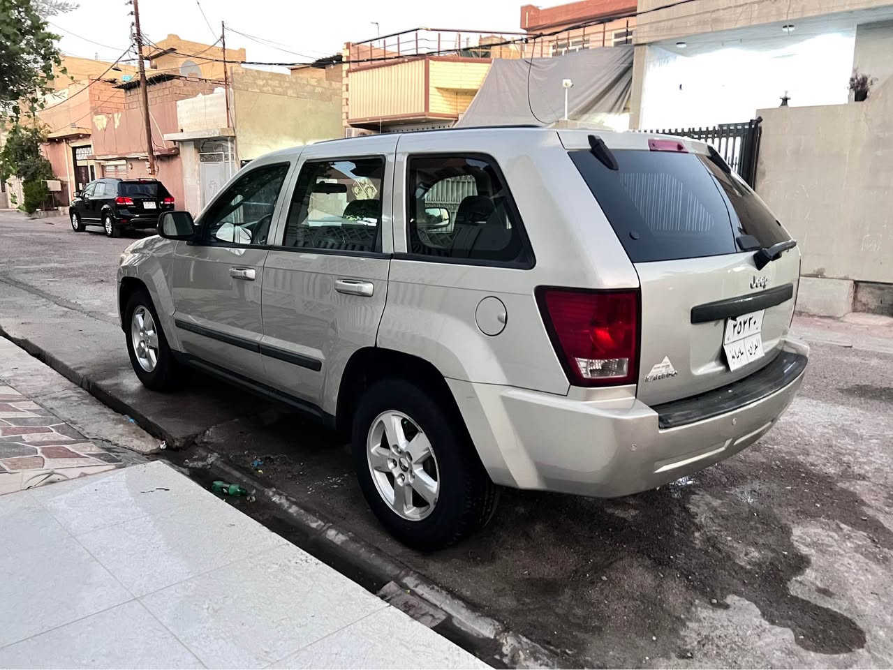 جيب لاريدوي 2008 
مەکینە V6
دوو پارجە کلیر( نیو بونیت صبغ)
گیر ومەکینە و تبرید بەشەرت
مەکینە نەکراوەتەوە 
٢٠٦ هەزار روشتوە
سعر ٩٣
***********
*********** كركوك, العراق
