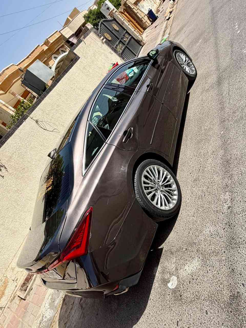 � للبيع او مراوس حسب القناعة  تويوتا أفالون XLE موديل 2019 وارد أمريكي
مواصفات 1/1 فوول للاخير🔥
محرك 3.5 V6 بقوة 301 حصان
كير أوتوماتيك 8 سرعات
دفع أمامي
بصمة وتشغيل زر
رادار كروز متكيف
مانع خروج عن المسار
بريك تصادم وكشف مشاة
Blind Spot بالناظور
كاميرا خلفية و360 محيطي
أضوية LED + DRL
مقاعد أمامية مدفأة وتبريد
تبريد أوتوماتيك Dual Zone
Apple CarPlay
شاشة معلومات 7 إنج
أوضاع قيادة Eco / Normal / Sport
جنوط ألمنيوم 17
مرايا كهربائية مدفأة مع إشارات
داخل لونين وصاج 
تنبيه حركة خلفية RCTA
سيارة جديدة وبدون نقص 4 قطع صبغ حادث بالعراق وسطحي
للبيع امو المراوس حسب القناعه 
***********

