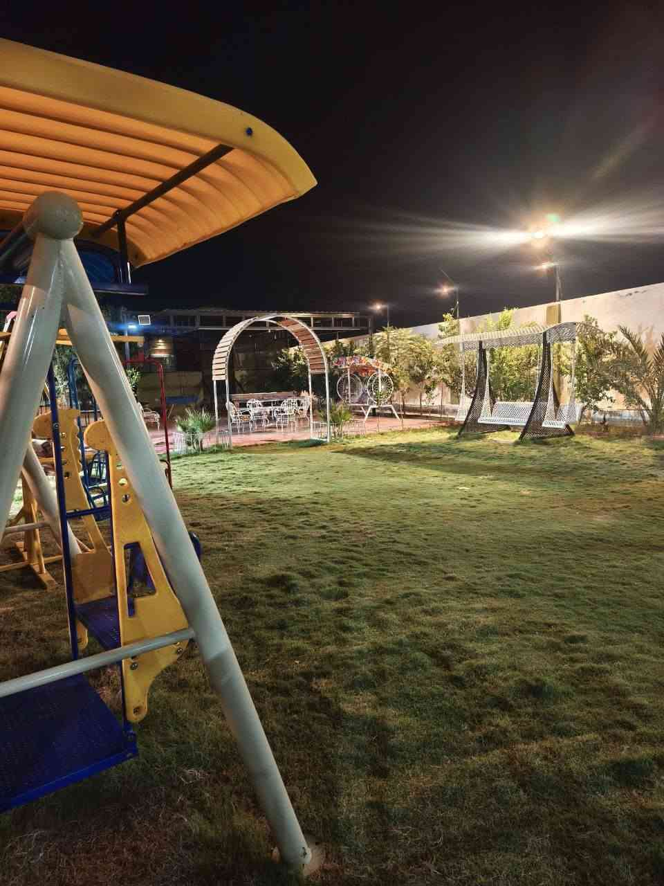 🌿🌊 مزرعة ليالي الفرات
إطلالة جميلة على نهر الفرات وأجواء هادئة ✨

📍 النعيمية – بين أبو غريب والفلوجة
📞 ***********
📅 حجوزات متوفرة للحجز والاستفسار.
