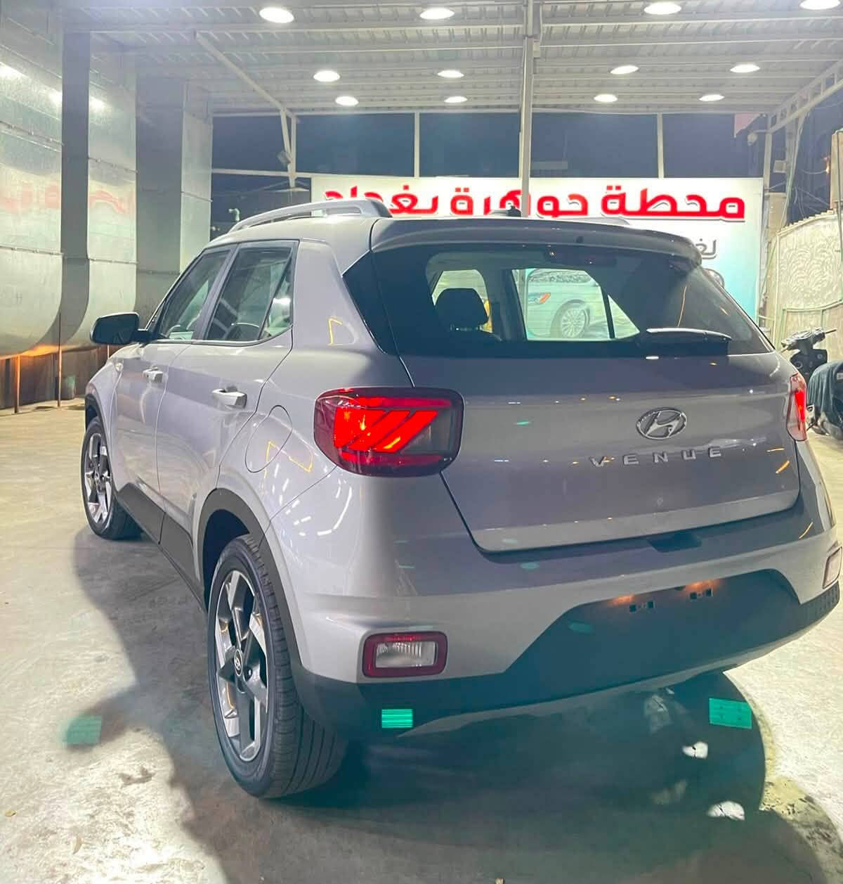 هونداي فينو 2026 فول موصفات
الوان رصاصي 
امريكي حادث فقط بنيد  بيه بارد بجاملغ 
ماشية 
  المواصفات 
1- بصمة  
2-تشغيل عن بعد
3- داخل لونين
4- شاشه كبيرة كامرة دوارة 
5- فول  تحكم ستيرن جهتين  
 6- ويل كروم 
7- شاشة كبيرة كاربلي +اندرويد
8- نظام انذار
9- مانع انزلاق
10- تراكشن منحدرات
11- وضعيات قيادة  3
12- رادار تحذير جانبي 
13- رادار خلفي
14- رادار امامي
15- تحديد مسار 
16- مكينة 1600 دبل نوزل
17-تدفئه كشنات
18- حساس خلفة
19_قيادة ذاتية
فتحه سقف 
السعر ١١٥ بدون رقم 
العنوان الاعظمية شارع  ضباط
الرقم ***********
