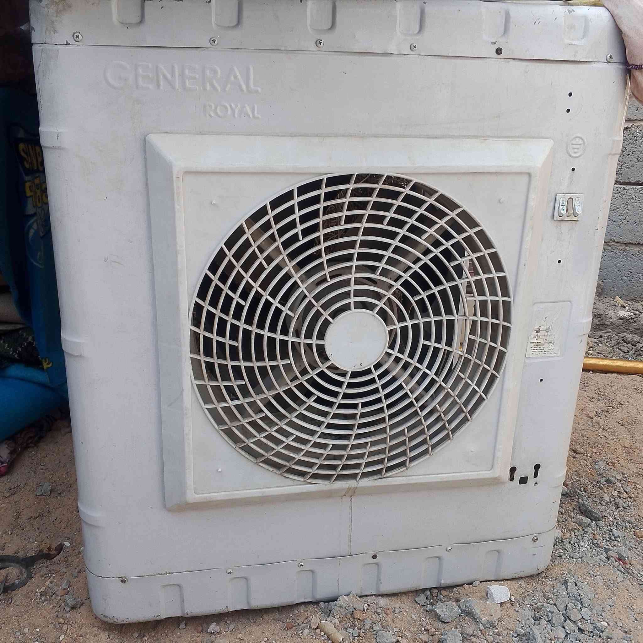 للبيع ثنينهن نظيفات وشغالات جدد سعر ب80الف ساحبه دهن ومبرده ***********
