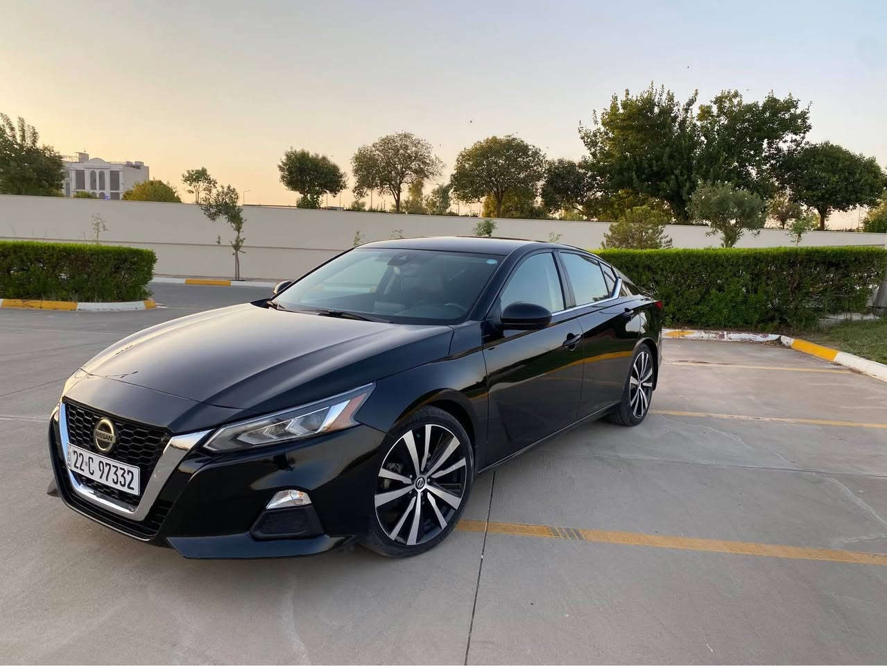 نيسان ئالتيما
2022مؤديل
مواسه فات SR
Ml 74. رؤيشتوه
يه ك پارچه ى بؤياغه پيش كه پس
ئيرباگ كه پس نه ته قيوه سه نه وى و ره قه م نوي
گيرومه كينه به شه ر ت سه ياره كه تابليى جوانه و جائييزه 
چاملغى پيشه وه بسته ك ساردى هه يه به ده نه ى پشته وه دووقنجى هه يه ماباقى هه مووشتى به شه رت
 *********** واتسئاپ له سه ر ئه وره قه مه يه أربيل, العراق
