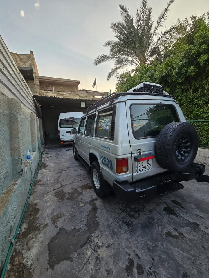 كالوبر
موديل ١٩٩٥

محرك بطة ٢.٥٠٠

٦سلندر محرك بي خيط تبخير 

كهربئيات شغاله بيها سبلت جديد قطعتين 

دبل باتري تخم تاير جديد

***********.  السعر ٤٥ وبيهة مجال
