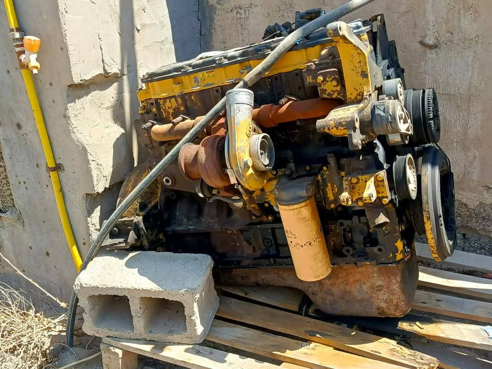 للبيع محرك كتر بلر C7 كامل مع تفرعات شغال بس يحتاج ترتيب انجكترات مكان بغداد  ***********
