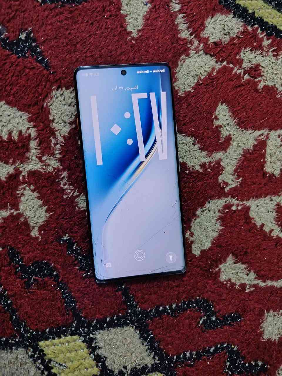 سلام عليكم جهاز نصيف تكنو كامون 40 ذاكره 256 جهاز بي كسر بصيط ما مبين بل تصفح جهاز نضيف كلش سعر 230 وبي مجال مكان زعفرانيه رقمي ***********

