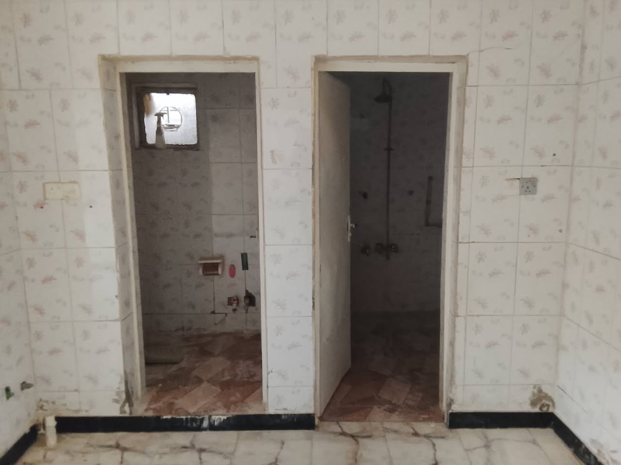 دار للبيع مساحه ١٦٥ اي ستفسار رقم ***********
